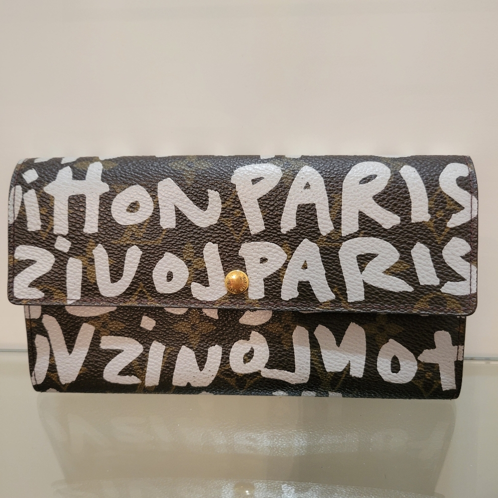 ❌️SOLD❌️ Louis Vuitton Stephen Sprouse Graffiti Sara Wallet NEW CONDITION